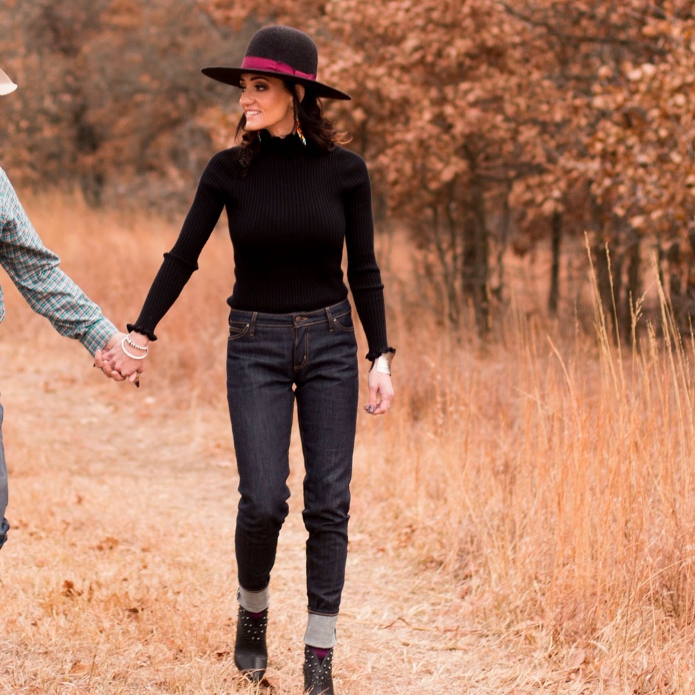 Wrangler Slim Straight
White Oak Cone Denim 
Size 26/32